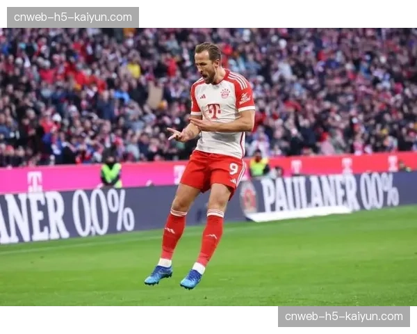 赛前训练公开,拜仁全队状态轻松,凯恩参与合练 赛前训练公开,拜仁全队状态轻松,凯恩参与合练